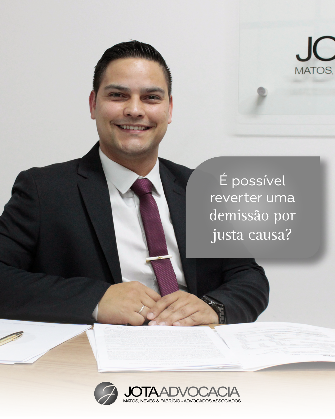 Reverter uma demissão